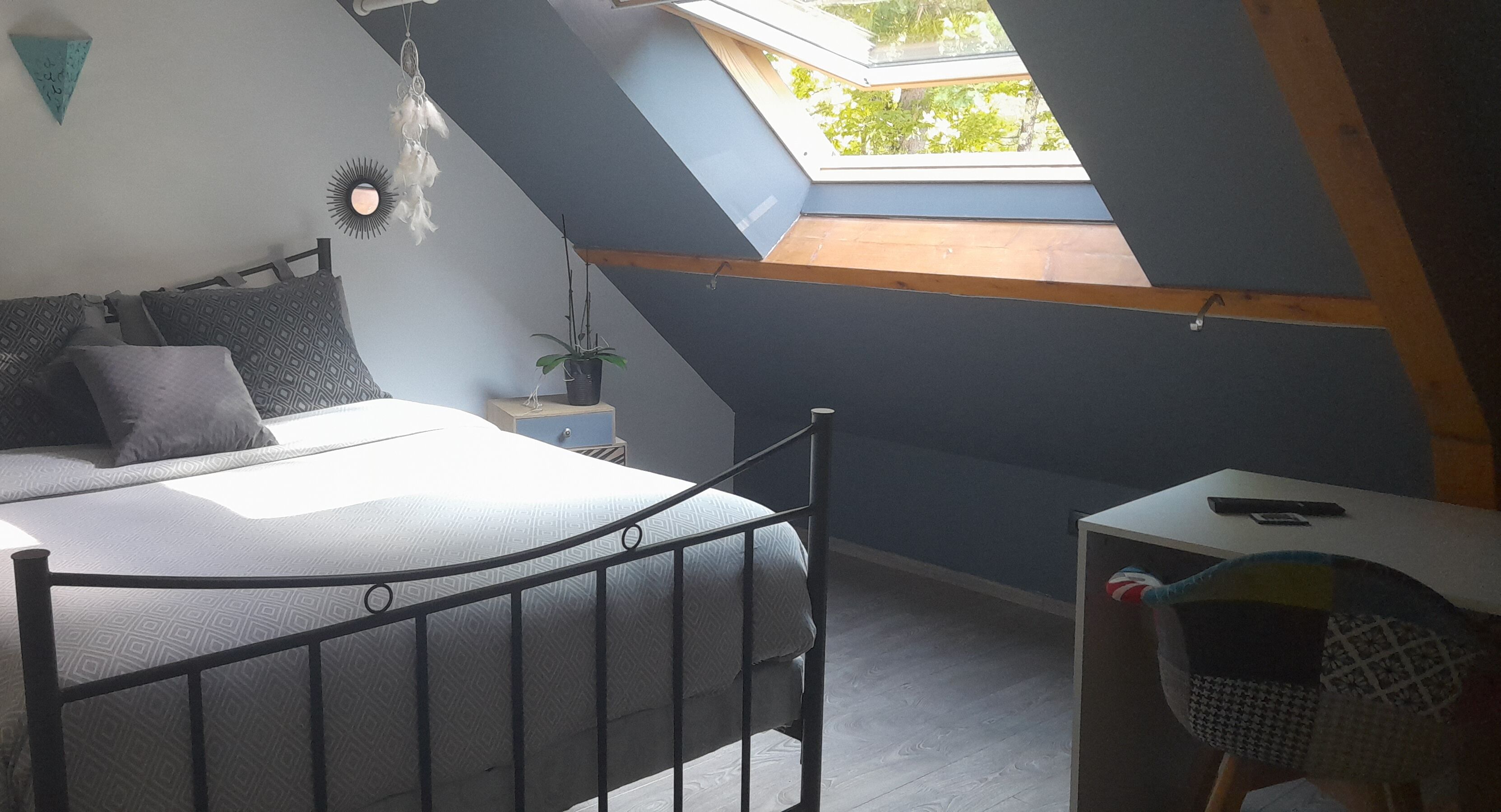 4 chambres, fer et planche à repasser, Wi-Fi gratuit, draps fournis