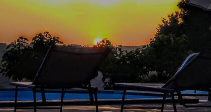 Villa 170m2 avec piscine chauffée Dordogne Périgord proche de sarlat