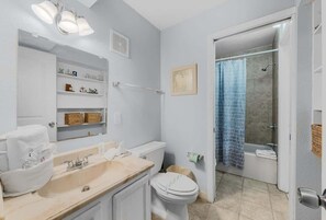 أحواض استحمام، مجففات شعر، مناشف