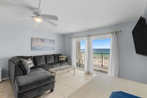 TV - The Summit 606 - Pool, Hot Tub & Beach Access (Panama City)