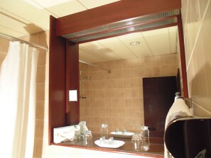 Apartment, Ground Floor | Bathroom - As-Salam Aparthotel (Friedrichsdorf)