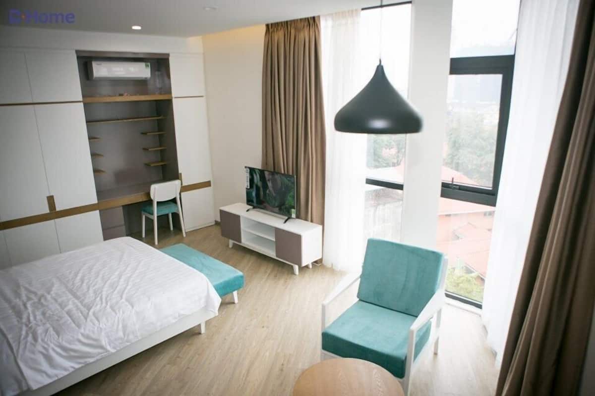 Executive Double Room, City View | Minibar, individually decorated, individually furnished, desk