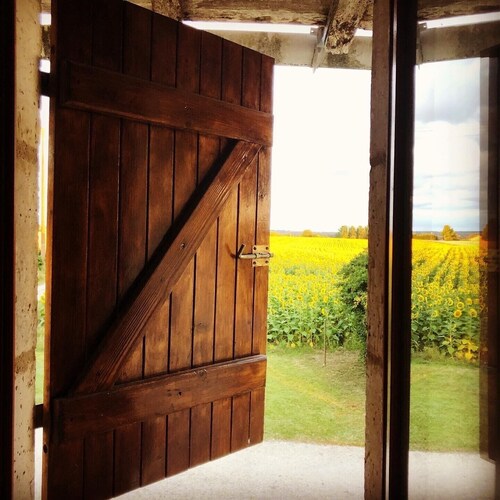 Belle maison de campagne, piscine privée et superbes vues. Pain 1 km Golf à 3 km