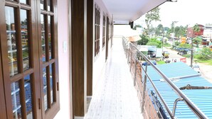 Balcony - ALSABSA TOURIST HOME (Kanayannur)