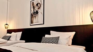 Twin Room, Balcony | In-room safe, desk, blackout drapes, iron/ironing board