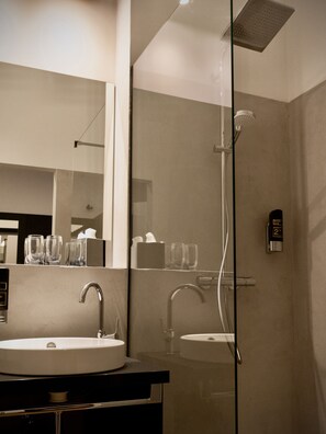 Shower, rainfall showerhead, hair dryer, heated floors