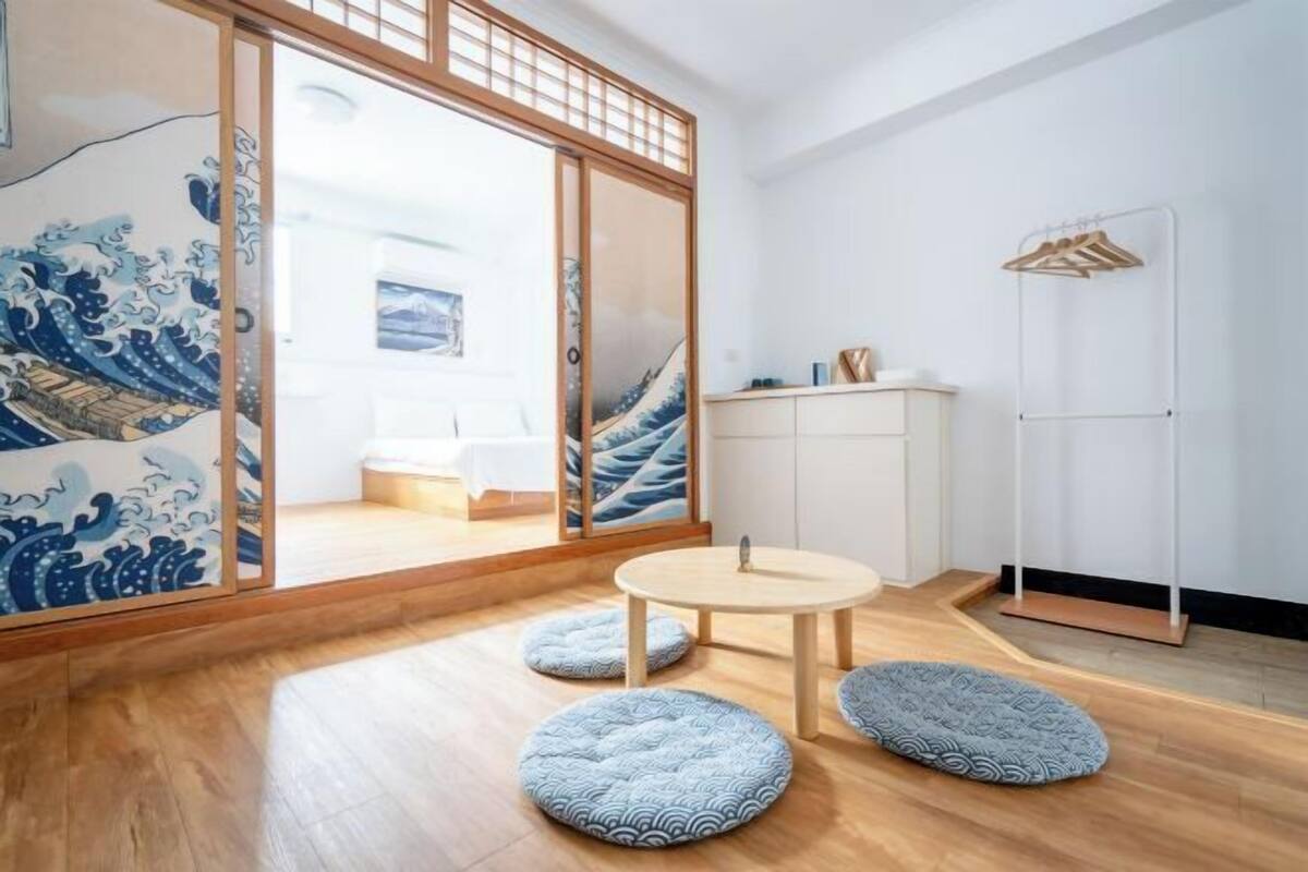 Blackout drapes, soundproofing, WiFi (free), bed sheets