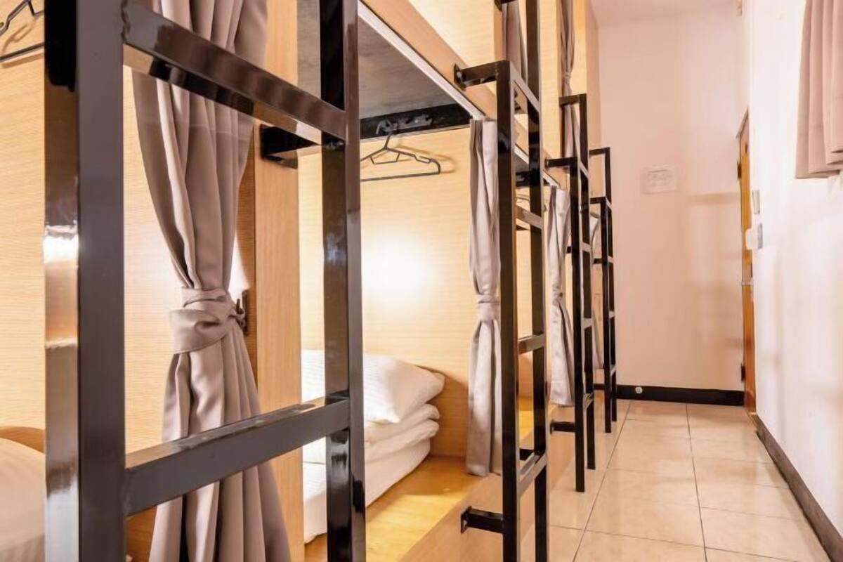 Blackout drapes, soundproofing, free WiFi, bed sheets