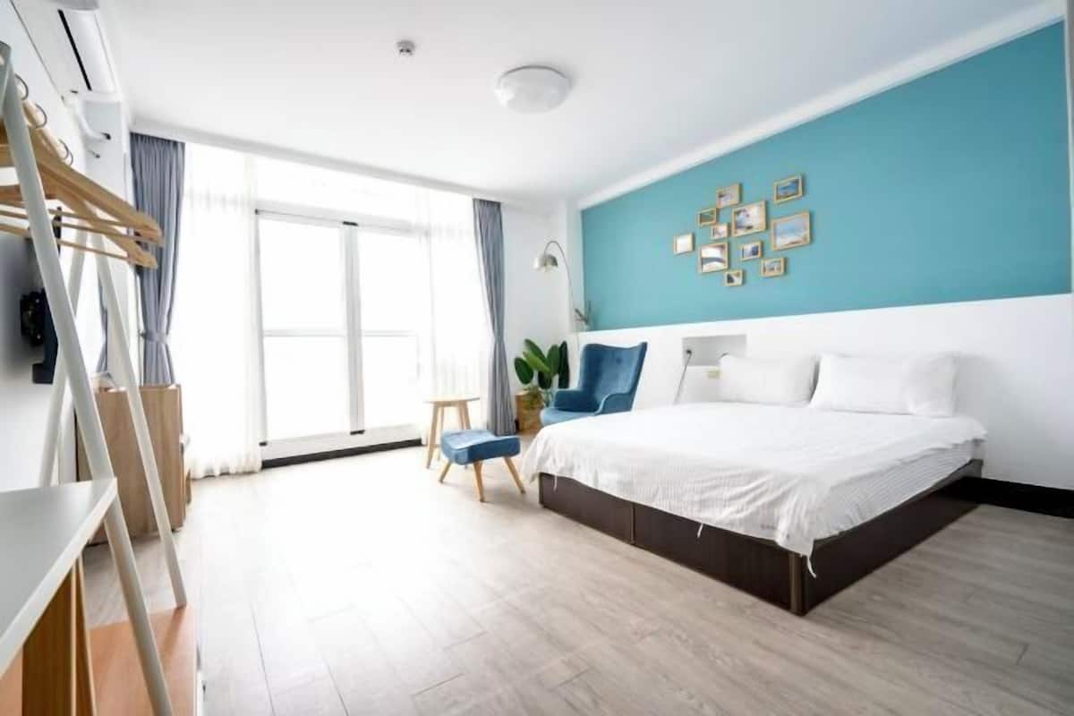 Blackout drapes, soundproofing, WiFi (free), bed sheets