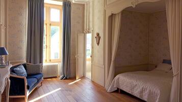 9 chambres, bureau, fer et planche à repasser, Wi-Fi gratuit