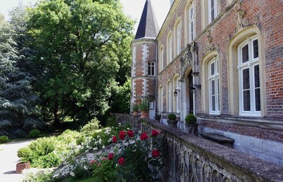 Château d'Argoules in the Somme Bay 20 minutes from the sea
