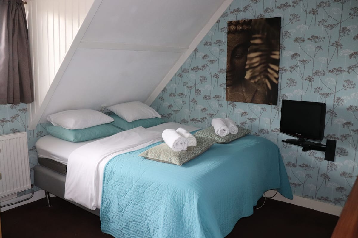 Free WiFi, individually decorated, individually furnished, bed sheets