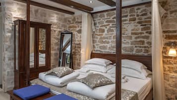 Studio (A - luxury spacious studio in the hea) | 1 chambre, bureau, espace de travail pour ordinateur portable