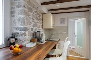 Private kitchen - Awesome Stone House (Split)