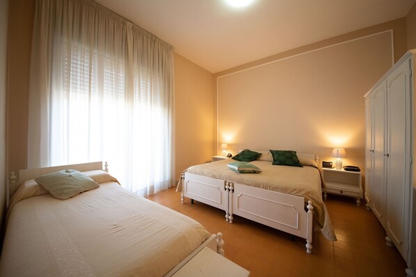 Dreibettzimmer