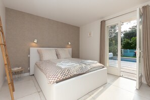 4 slaapkamers, een strijkplank/strijkijzer, gratis wifi, beddengoed