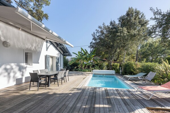 Piscine extérieure, piscine chauffée