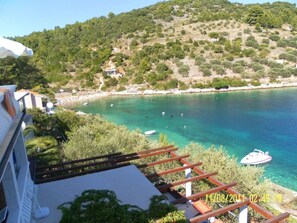 Property grounds -  flat. n.3 for 4 + 1 people (Vela Luca)
