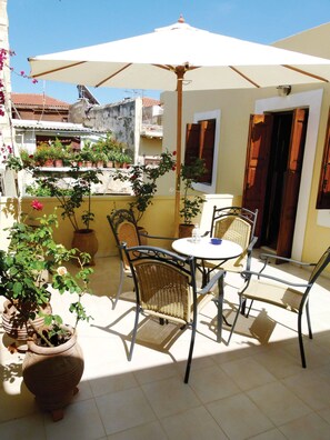 Apartment (4 Adults) | Terrace/patio - Madonna (Chania)