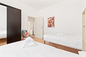 2 bedrooms, iron/ironing board, WiFi, bed sheets