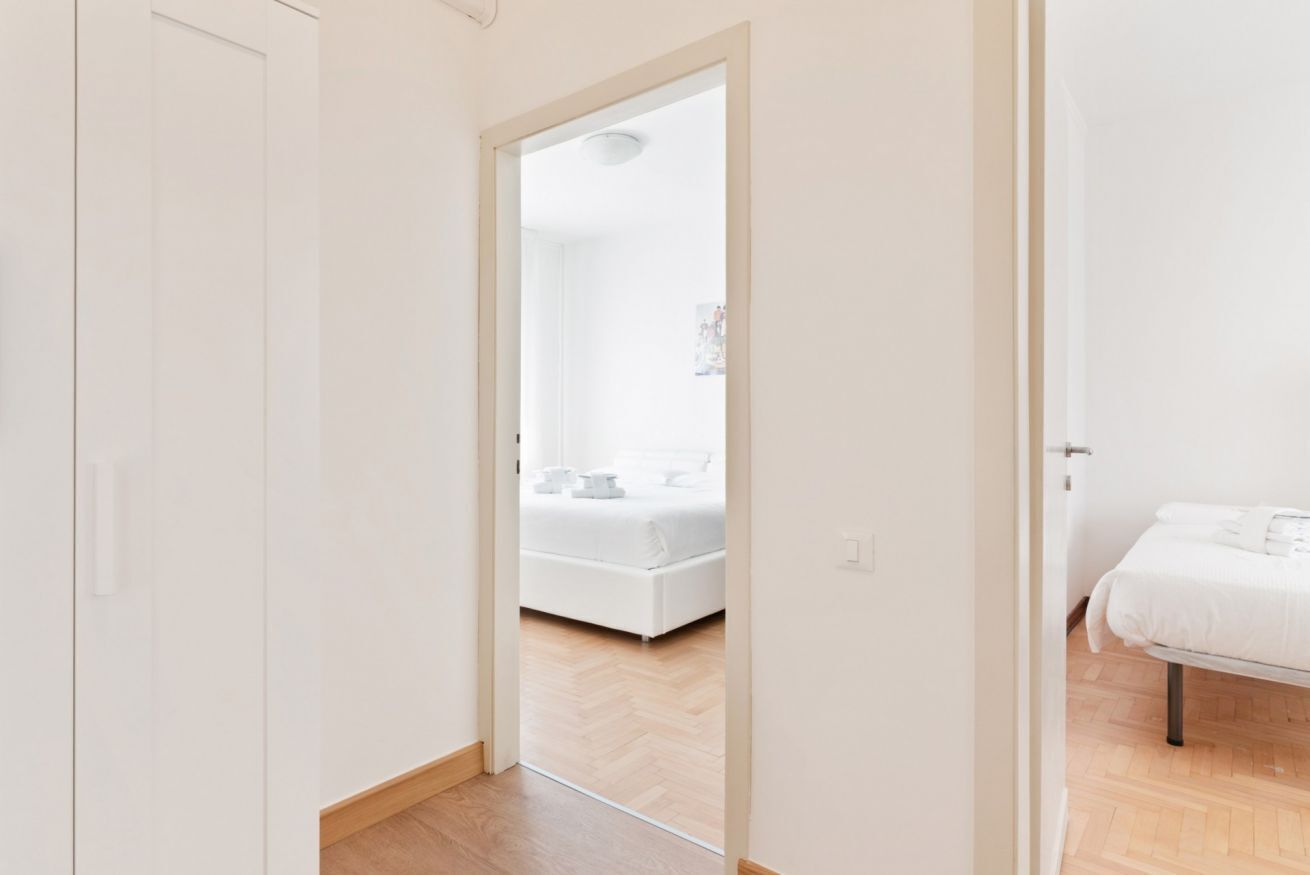 2 habitaciones, tabla de planchar con plancha, wifi y ropa de cama 