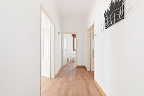 Interior - GuestHost - Nice apartment perfect for 6 people.It is located in the Santa Rita district, a very quiet residential area that is easily reached both by public and private transport.Nearby you can find everything you need to better organize your stay: rest (Padova)