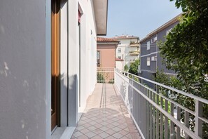 Property grounds - Nice apartment perfect for 6 people.It is located in the Santa Rita district, a very quiet residential area that is easily reached both by public and private transport.Nearby you can find everything you need to better organize your stay: restaurants, piz (Padova)