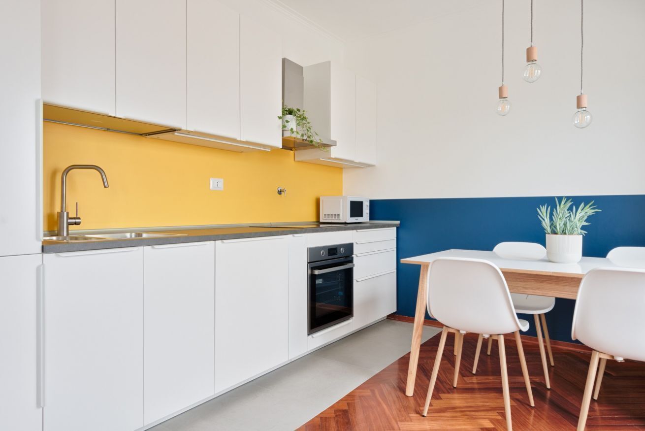 Mikrowelle, Ofen, Herdplatte, Geschirrspüler