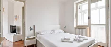 2 quartos, ferros/tábuas de passar roupa, Wi-Fi, roupa de cama