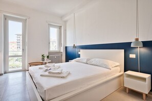 3 chambres, fer et planche à repasser, Wi-Fi, draps fournis