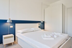 Unclassified image, 3 of 24, button