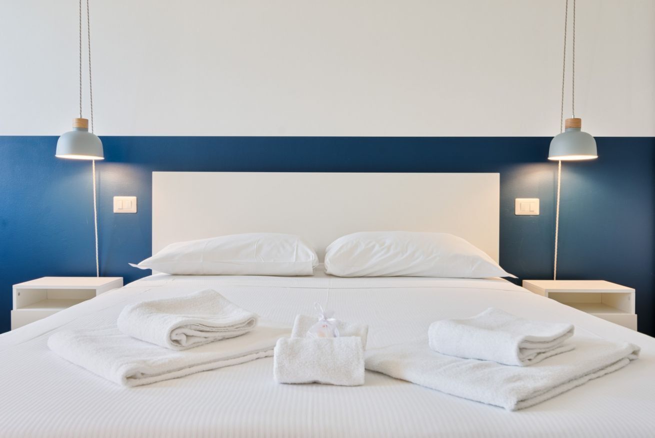 3 chambres, fer et planche à repasser, Wi-Fi, draps fournis