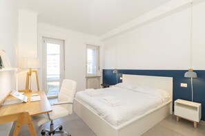 2 chambres, fer et planche à repasser, Wi-Fi, draps fournis