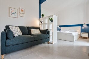 Unclassified image, 5 of 20, button - Comfortable studio perfect for 2 guests is located near the famous Parco del Valentino with the beautiful castle and the medieval village, a few subway stops from the historic center, near the famous Eataly, the Lingotto, the Molinette Hospital and the C (Torino)