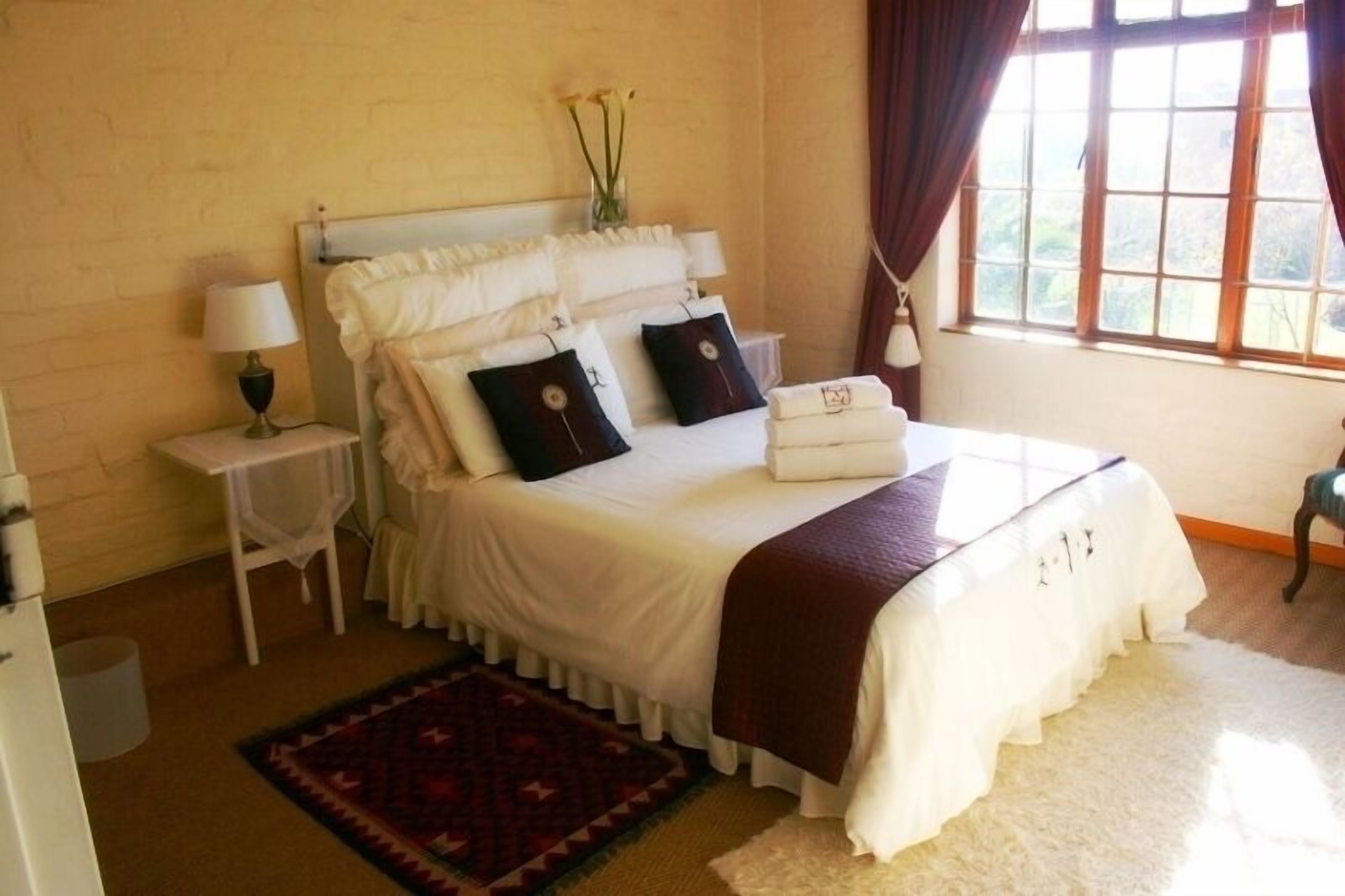 Phòng đôi (1) | Bộ đồ giường cao cấp, bàn ủi/dụng cụ ủi quần áo 