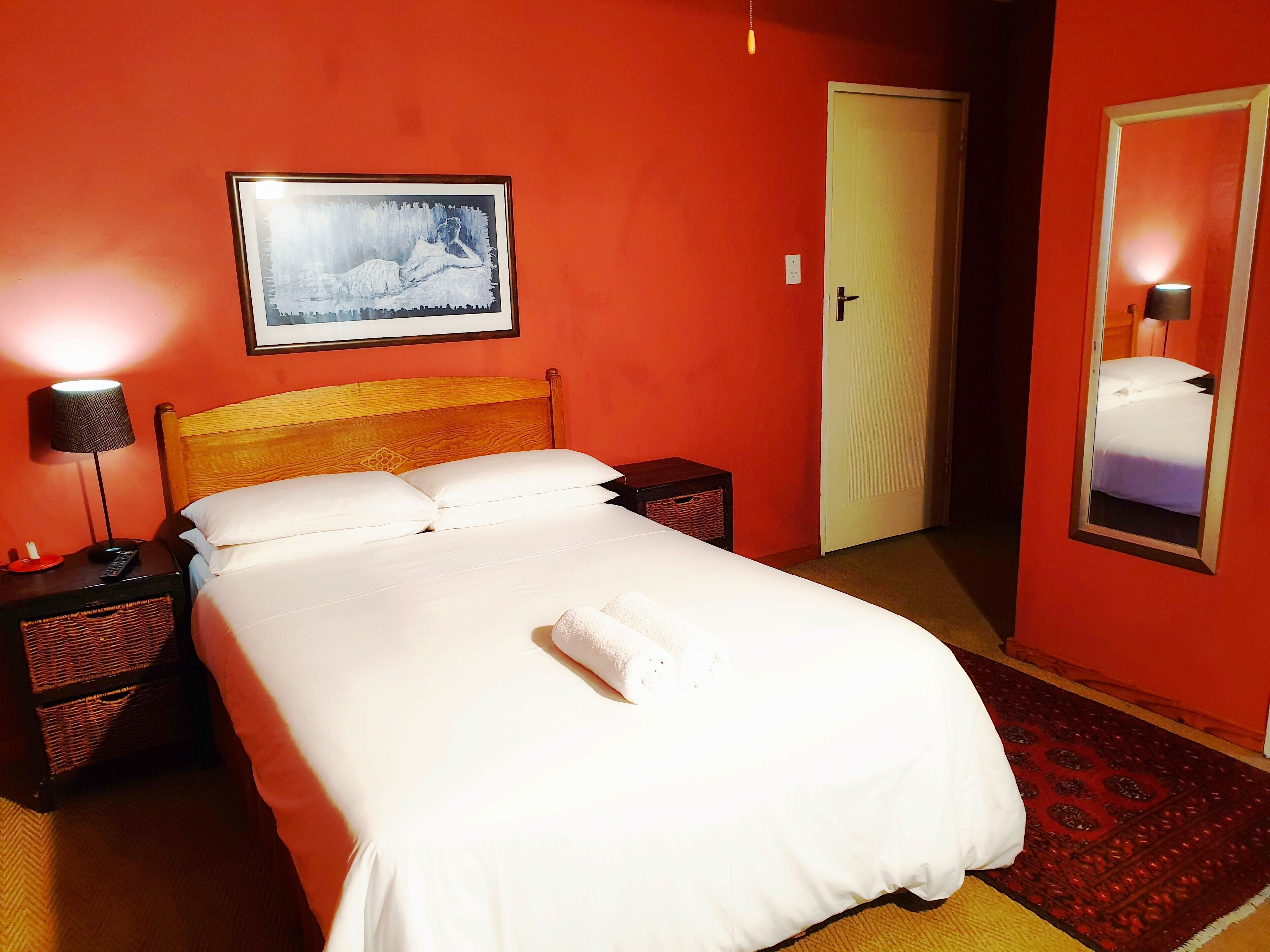 Phòng đôi (3) | Bộ đồ giường cao cấp, bàn ủi/dụng cụ ủi quần áo 