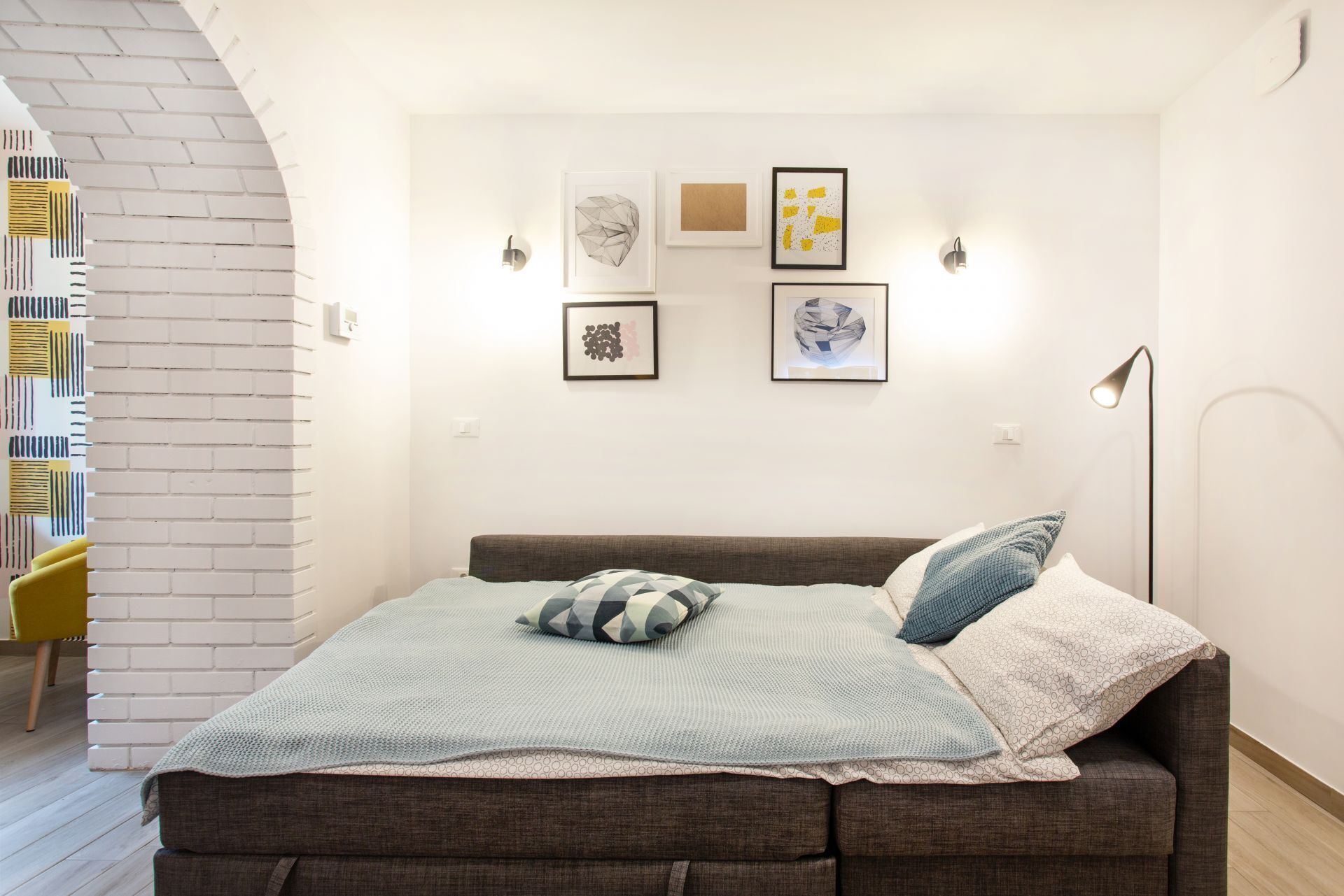 Basic Apartment | Individually decorated, individually furnished, desk, laptop workspace