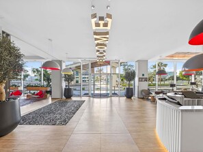 Exterior - ibis Styles Dubai Airport Hotel (Dubai)