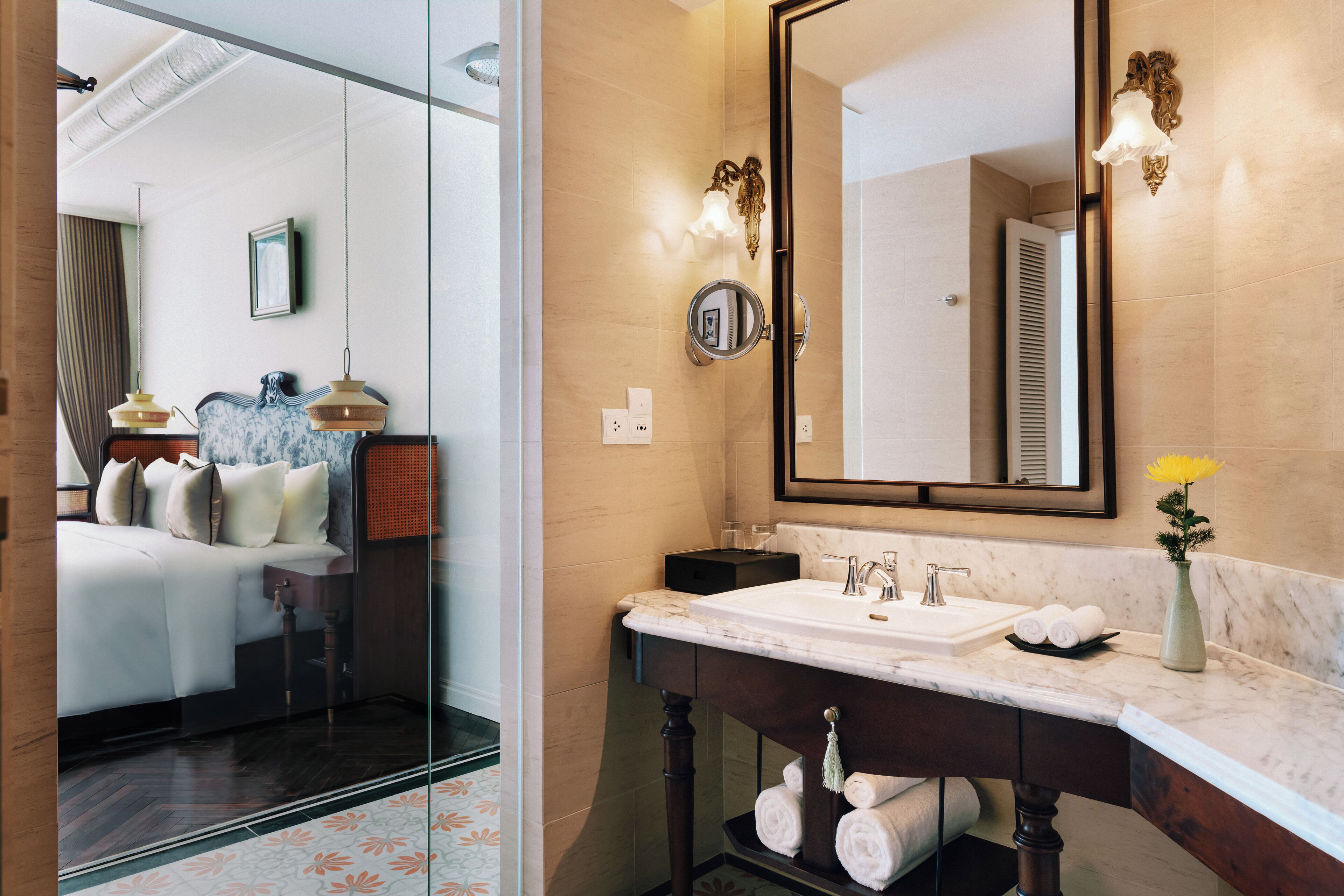 classic room, 1 king bed, sea view | bathroom | eco-friendly toiletries, hair dryer, bathrobes, slippers