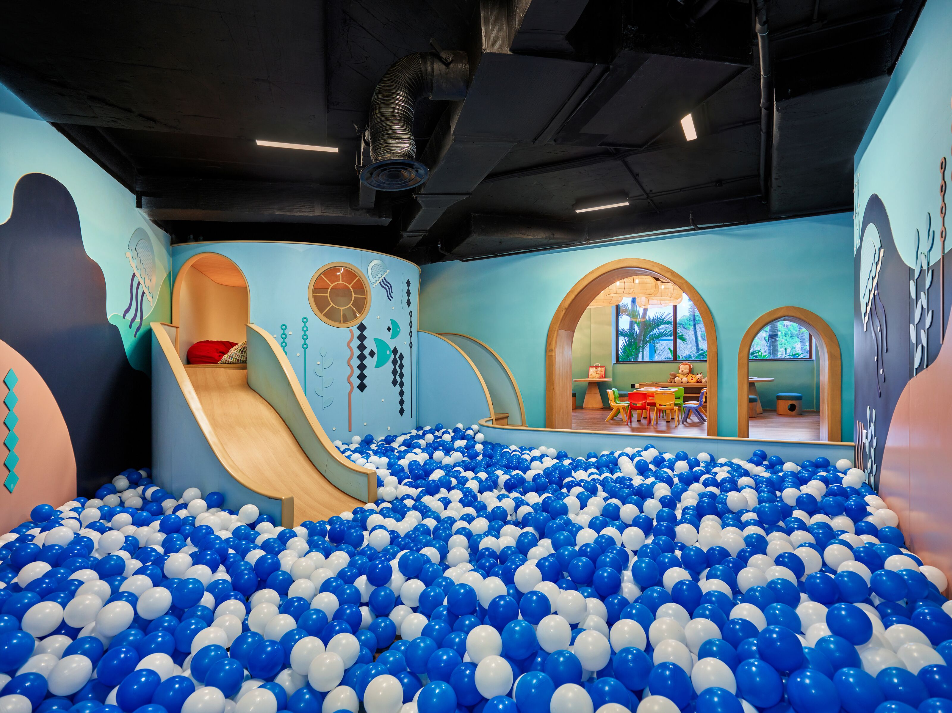 Children’s play area – indoor