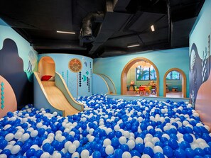 Children’s play area – indoor - Hotel Perle d'Orient Cat Ba - MGallery (Hai Phong)