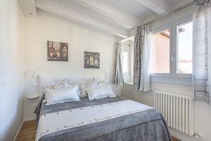 Apartamento, 1 quarto | 1 quarto, ferros/tábuas de passar roupa, berços (sobretaxa)