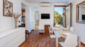 Apartment, 2 Bedrooms (Wi-Fi) | In-room dining - Venice Rio dei Greci San Marco (Venice)