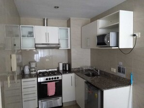 Apartment, 1 Bedroom | Private kitchen | Fridge, microwave, oven, stovetop - Palermo Soho (Buenos Aires)