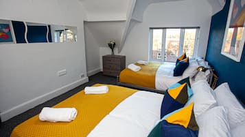 Apartment | 4 bedrooms, iron/ironing board, free WiFi, bed sheets