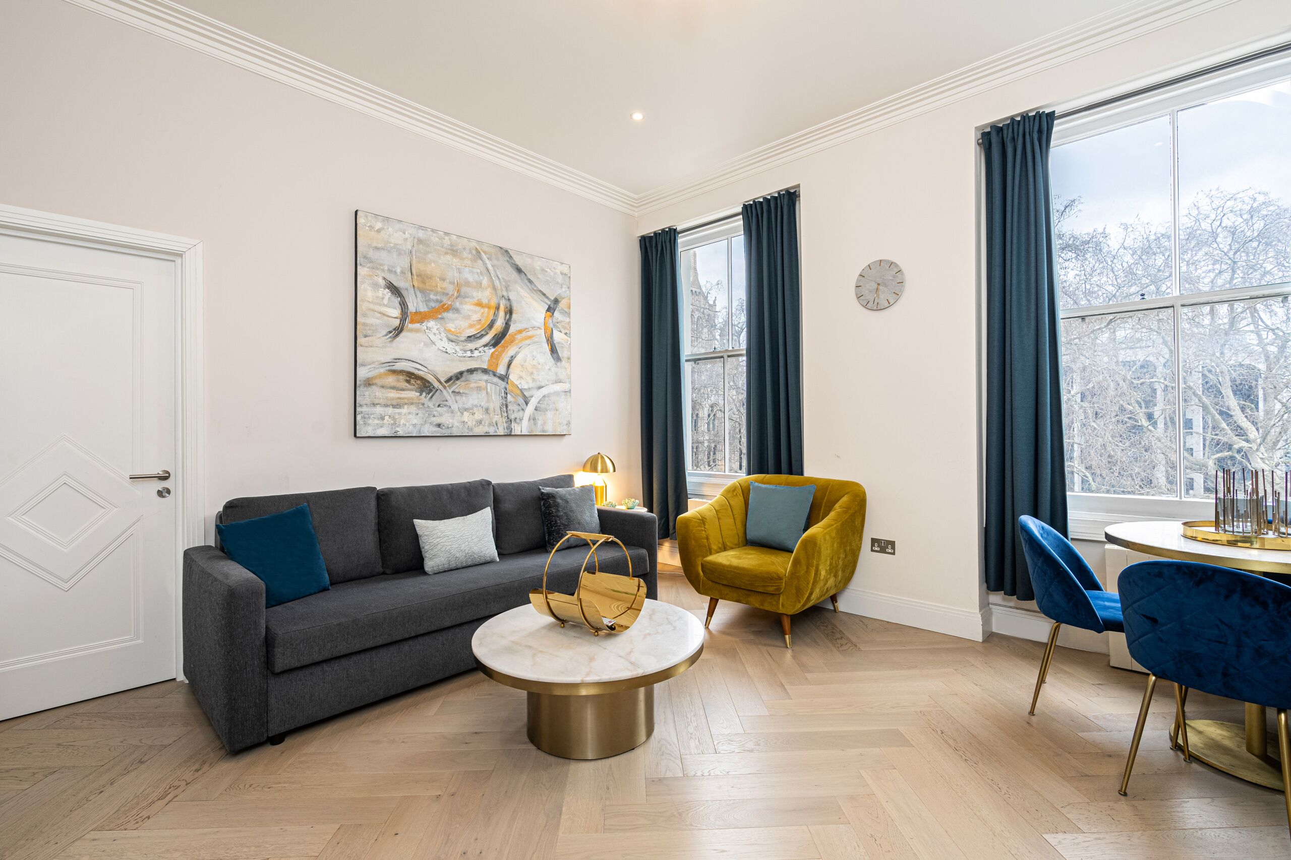 Elite Apartment, Private Bathroom, City View | Lounge