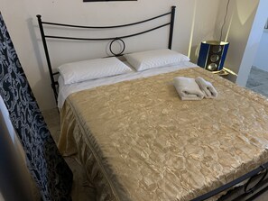 1 habitación, wifi gratis y ropa de cama