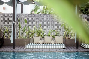 Outdoor pool - De An Hotel (Da Nang)