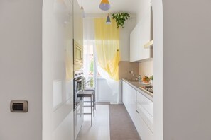 Réfrigérateur, four, plaque de cuisson, lave-vaisselle