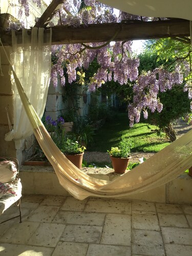 Gite en vallée du Loir, confort, calme et volupté au sein d'un manoir XVème